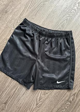 Шорти nike розмір s