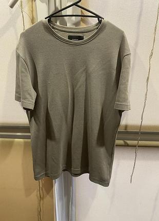 Універсальна жіноча базова футболка