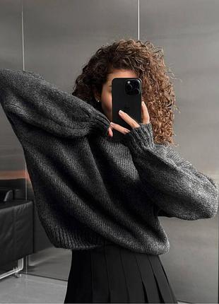 Светр белый