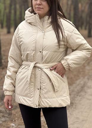 Трендова куртка з поясом