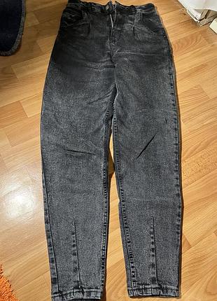 Джинси мом