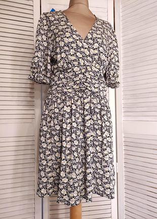 Платье в цветы