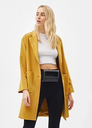 Пальто осеннее женское блейзер bershka горчичное