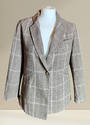 Женский пиджак в клетку