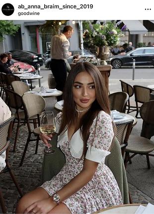 Сукня українського бренду з коміром