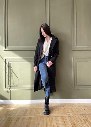 Пальто чорне, класичне
