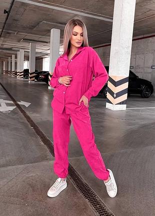 Гарний вельветовий костюм сорочка на кнопках штани джогери на манжетах