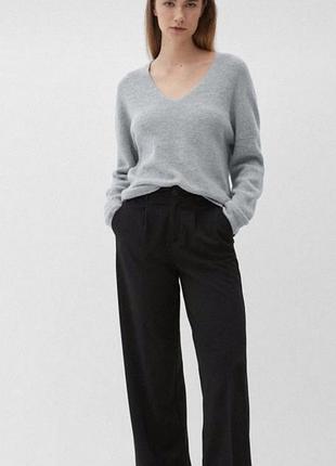 Світло сірий пуловер з альпакою та вовною