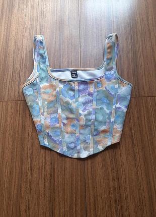 Укороченный топ с имитацией корсета в пастельный акварельный цветочный принт