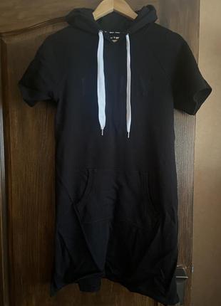 Жіноча спортивна сукня