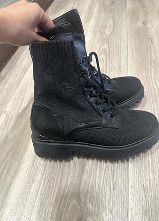 Ботінки guess