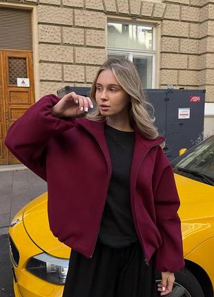 Жіночий оверсайз бомбер куртка кашемір з підкладом на змійці бордовий колір