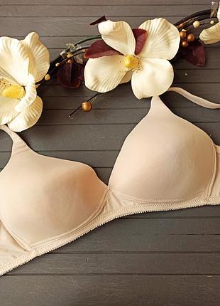 Гладкий бюстгальтер без косточек 95в