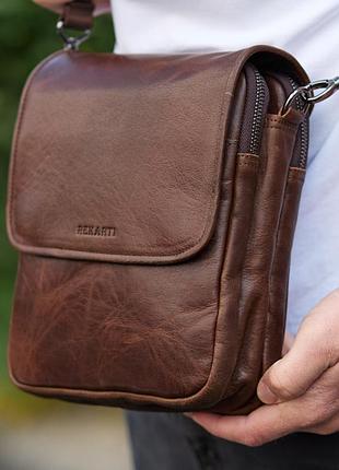 Стильна чоловіча сумка з гладкої шкіри tiding bag td-81020 коричнева 24х20х6 см