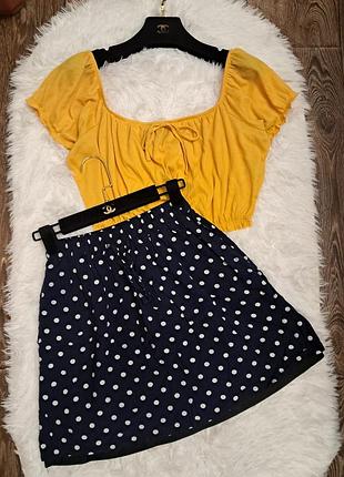 Жіночий літній костюм