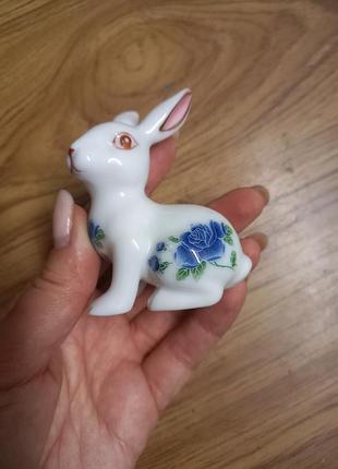 Зайчик фарфоровый сувенир