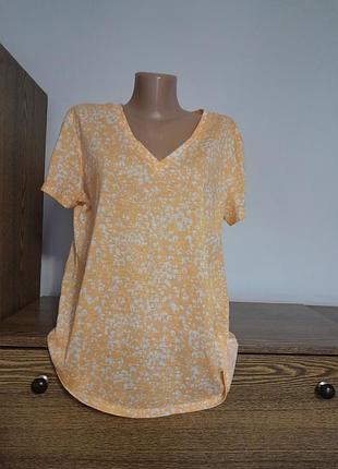 Футболка гарна