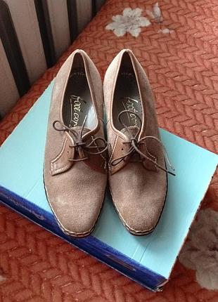 Кожаные туфли женские