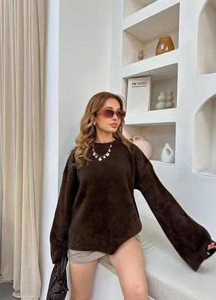 Теплый пушистый свитер