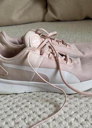 Жіночі кросівки puma б/у в гарному стані 37р.