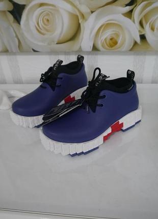 Влагозащитные кроссовки ccilu