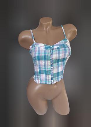 Топ на бретельках в клетку с широкой резинкой на спине