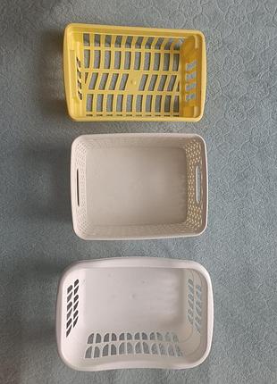 Пластмасові кошики