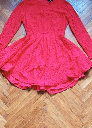 Кружевное красное платье, по спинке застежка молния длинный рукав от h&amp;m