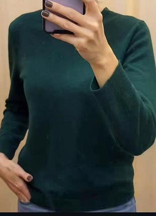 Красивий джемпер насиченого смарагдового кольору зі 100%-ого кашеміру