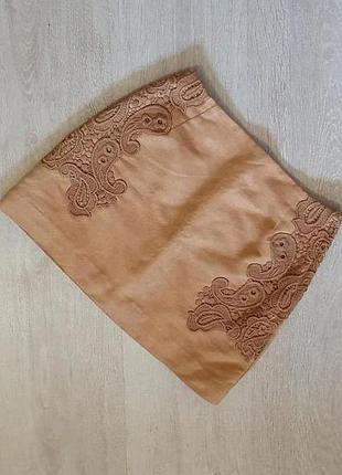 Продается нереально крутая плюшевая юбка под замшу от divided лимитированна коллекция