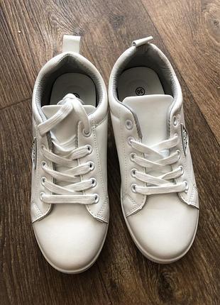 Кеди жіночі 36 розмір нові