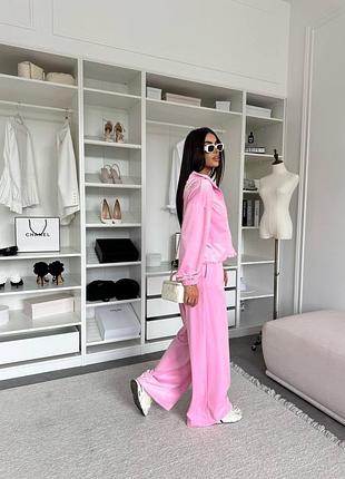 Велюровый спортивный костюм