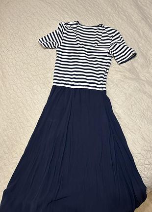 Сукні максі, приталена