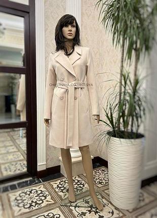 Жвноче пальто