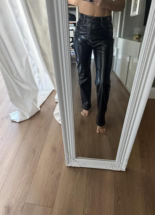 Лаковані брюки hm