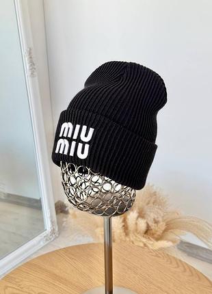 Теплая вязаная шапка лопатка унисекс женская мужская с логотипом черная