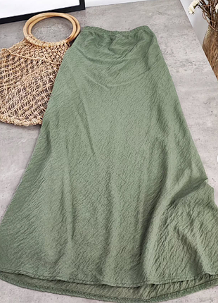 Оливкова спідниця міді new look