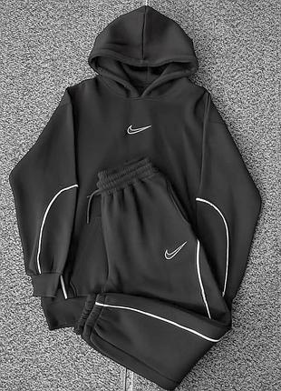 Стильні спортивні костюми nike