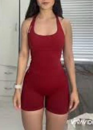 Спортивный комбинезон с шортами