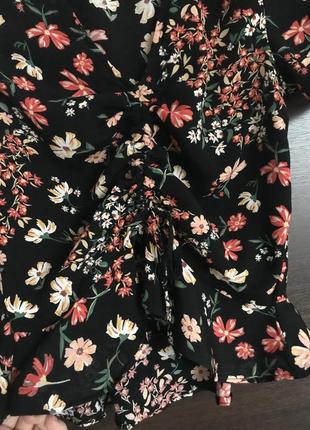 Стильна блузка-топ h&m в квітковий принт/стильная блузка-топ h&m8 фото
