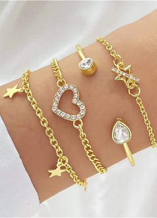 Набор красивых браслетов