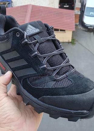 Багатофункціональні чоловічі кросівки черевики adidas caprock