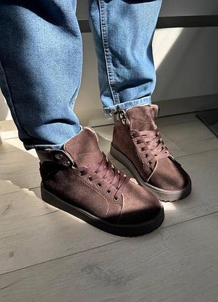 Жіночі високі кеди натуральна замша беж