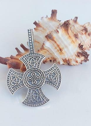 Кулон кельтский крест с рунами из серебра