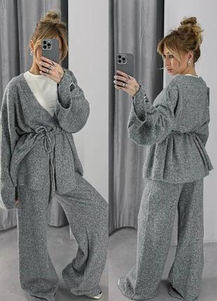 Шерстяной брючный костюм палаццо и кардиган