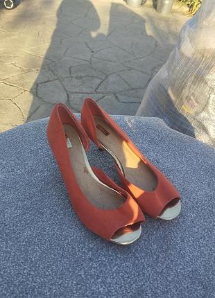 Женские туфли