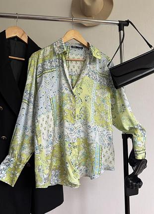 Сатинова сорочка