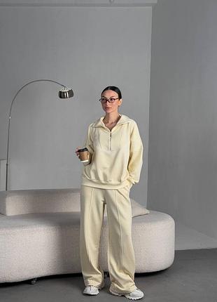 Костюм жіночий