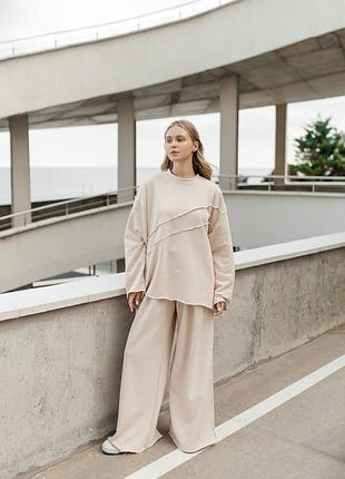 Костюм жіночий