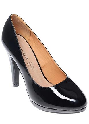 Класичні туфлі